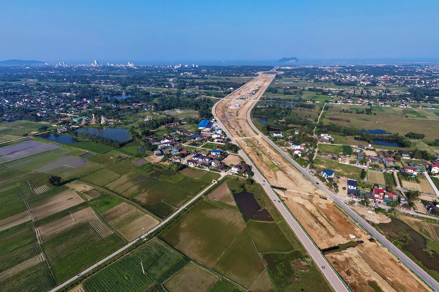 Ba năm bứt tốc, nơi này vươn lên top đầu hút vốn ngoại với nhiều 'đại bàng'