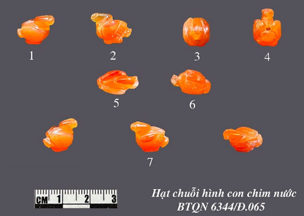Bảo vật thời cổ đại hạt mã não con chim nước và hổ Lai Nghi Picture2.jpg