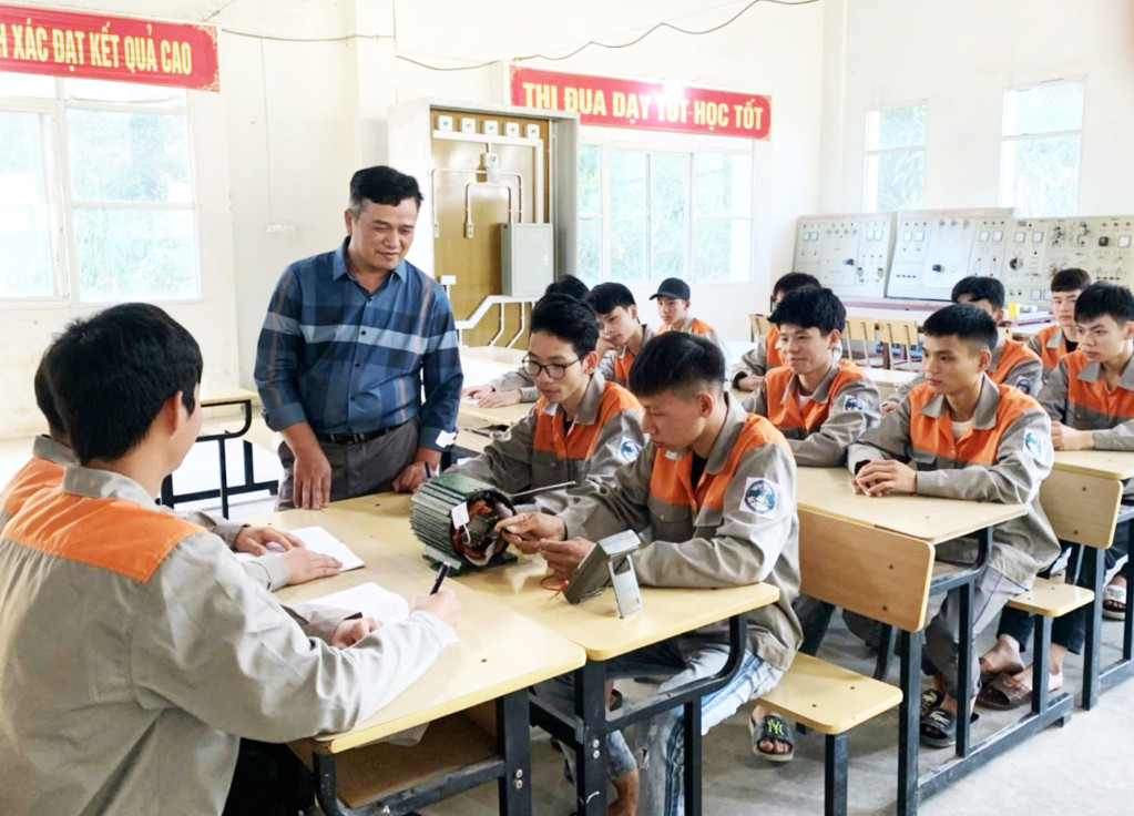 Trường Trung cấp Nghề tỉnh tích cực ứng dụng công nghệ thông tin trong quản lý, đào tạo và định hướng nghề nghiệp.