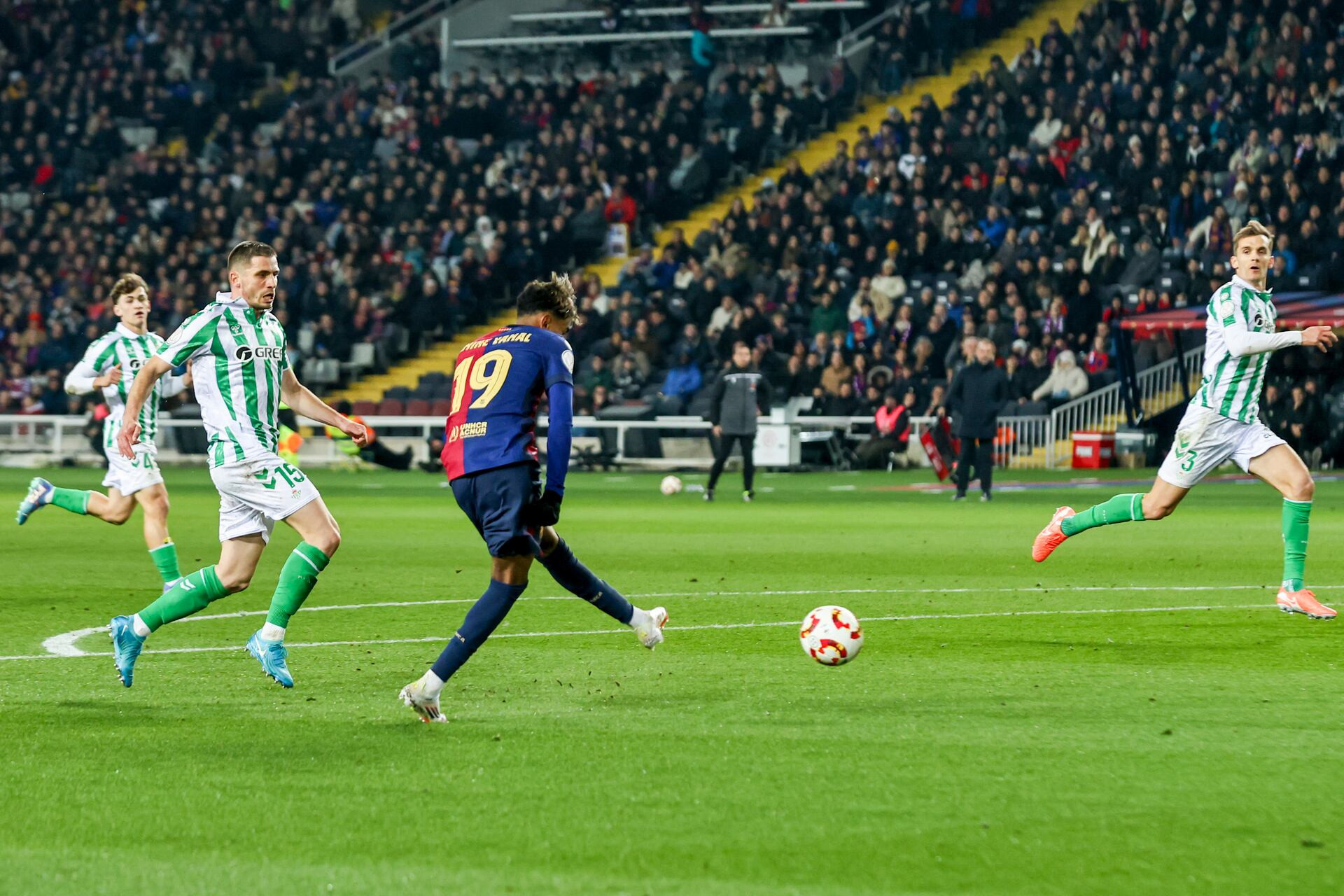 AS. Lamine Yamal Barca Betis.jpg