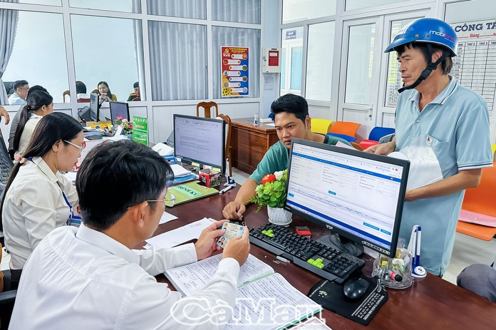 Dịch vụ công trực tuyến ở Cà Mau không làm thay người dân