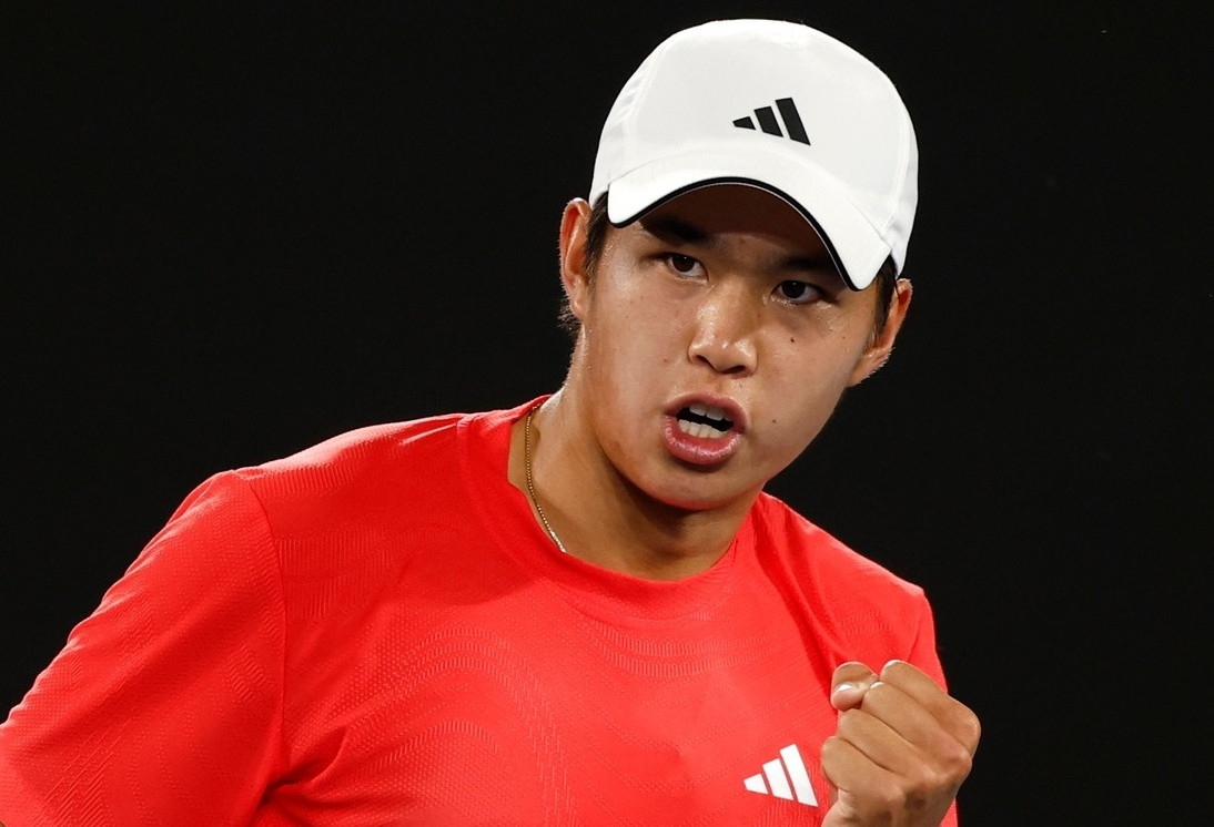 Tay vợt gốc Việt gây sốc khi loại Daniil Medvedev khỏi Australian Open