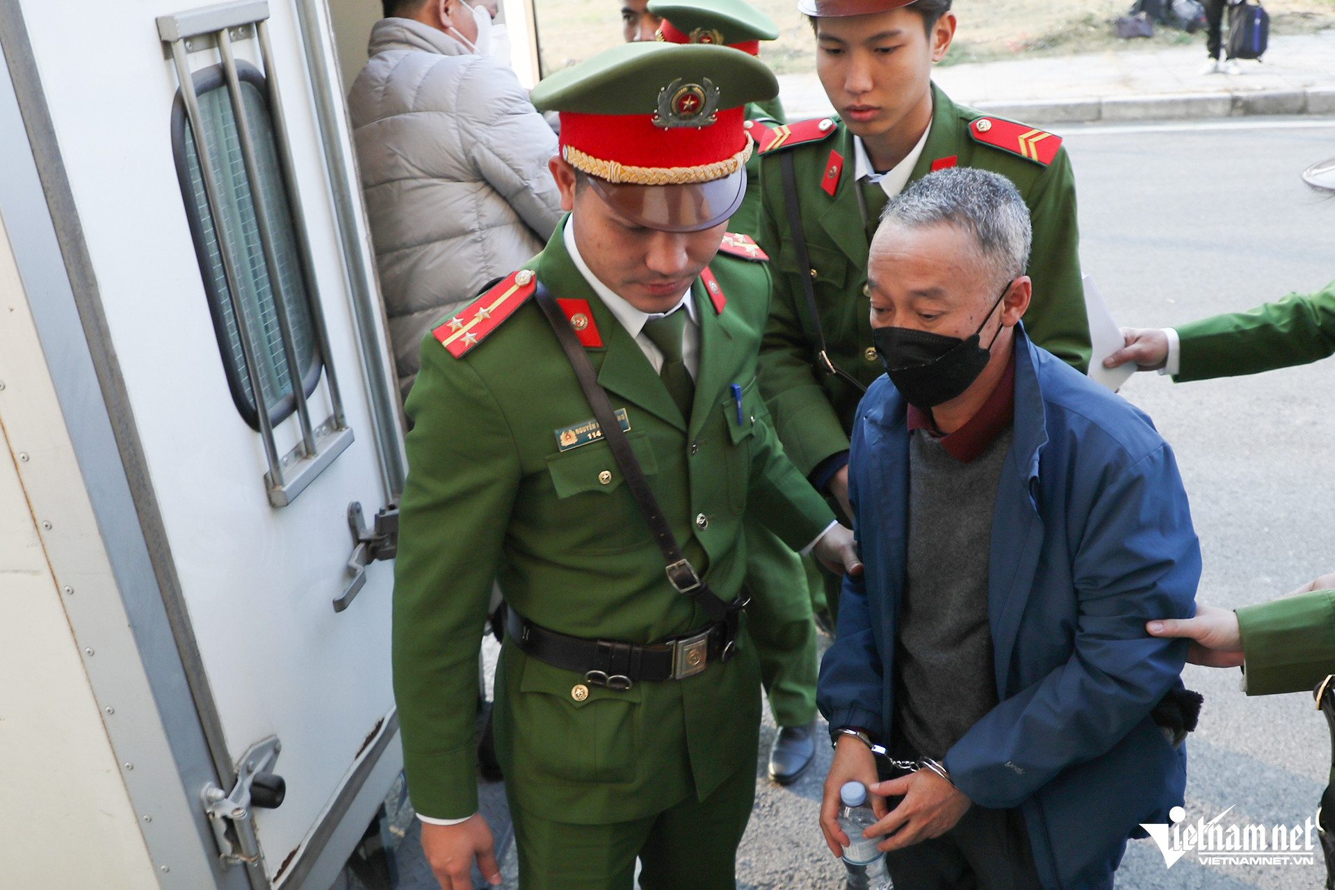 w bi cao 3 37112.jpg