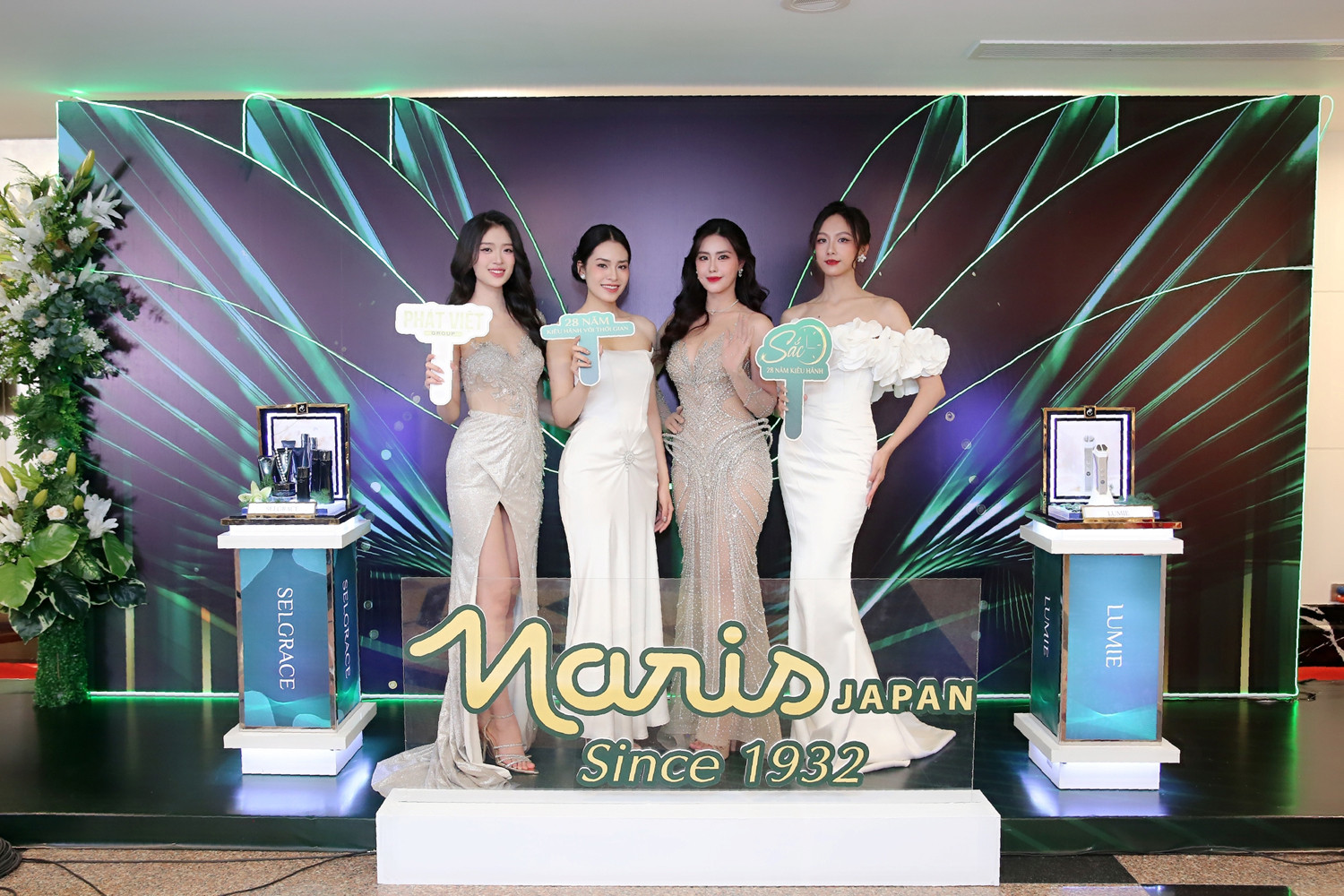 04 Naris Cosmetics.jpg