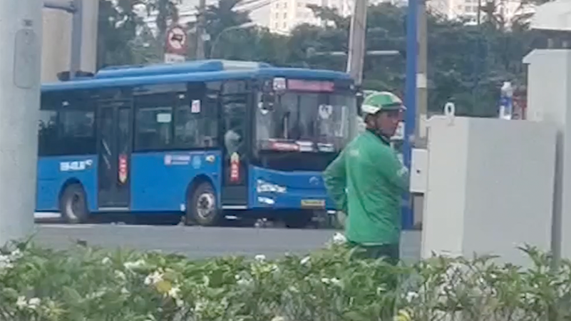 den giao thong 1.png