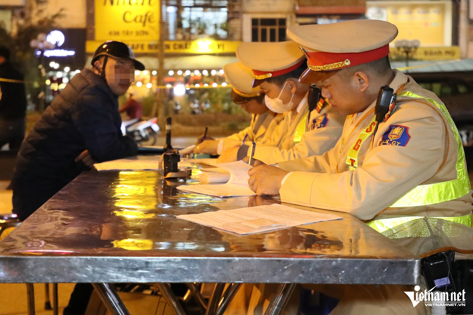 W-vi pham con 11.jpg