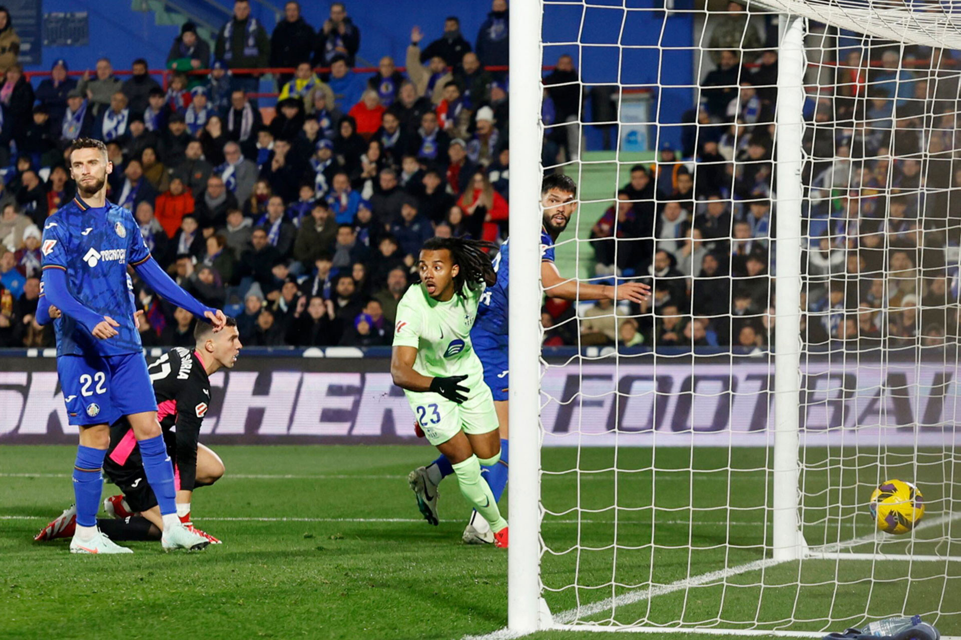 AS. Kounde Getafe Barca.jpg