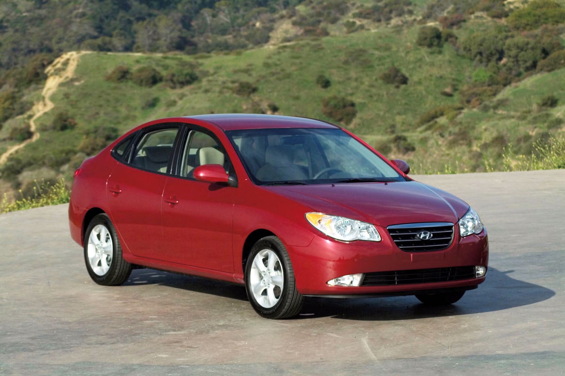 Hyundai Elantra 2008.jpg