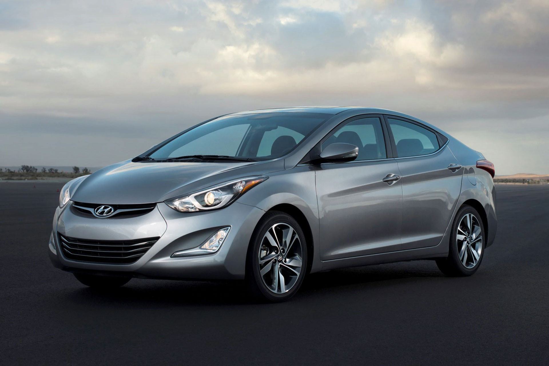 Hyundai Elantra 2016.jpg