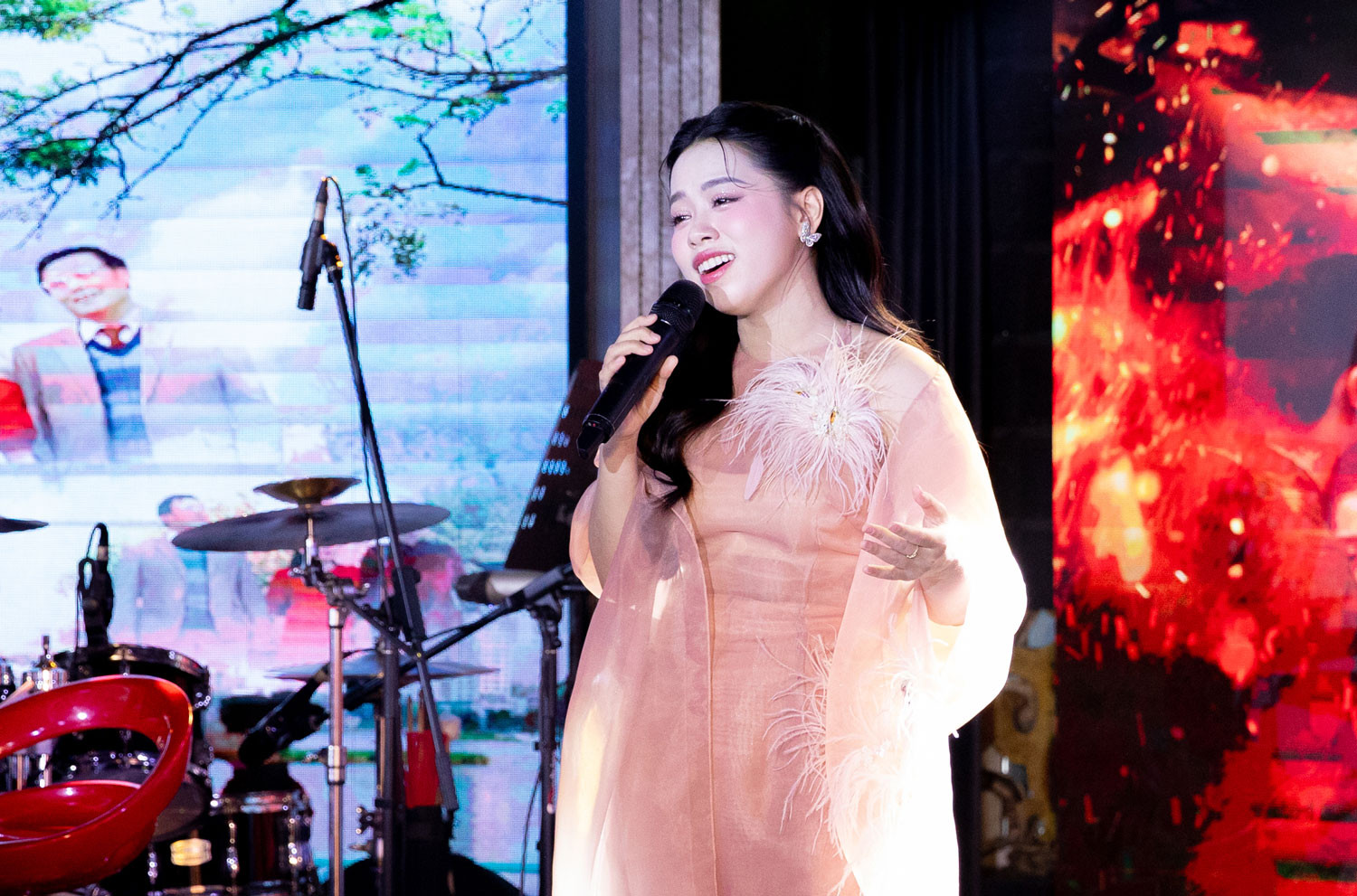 trang3.jpg