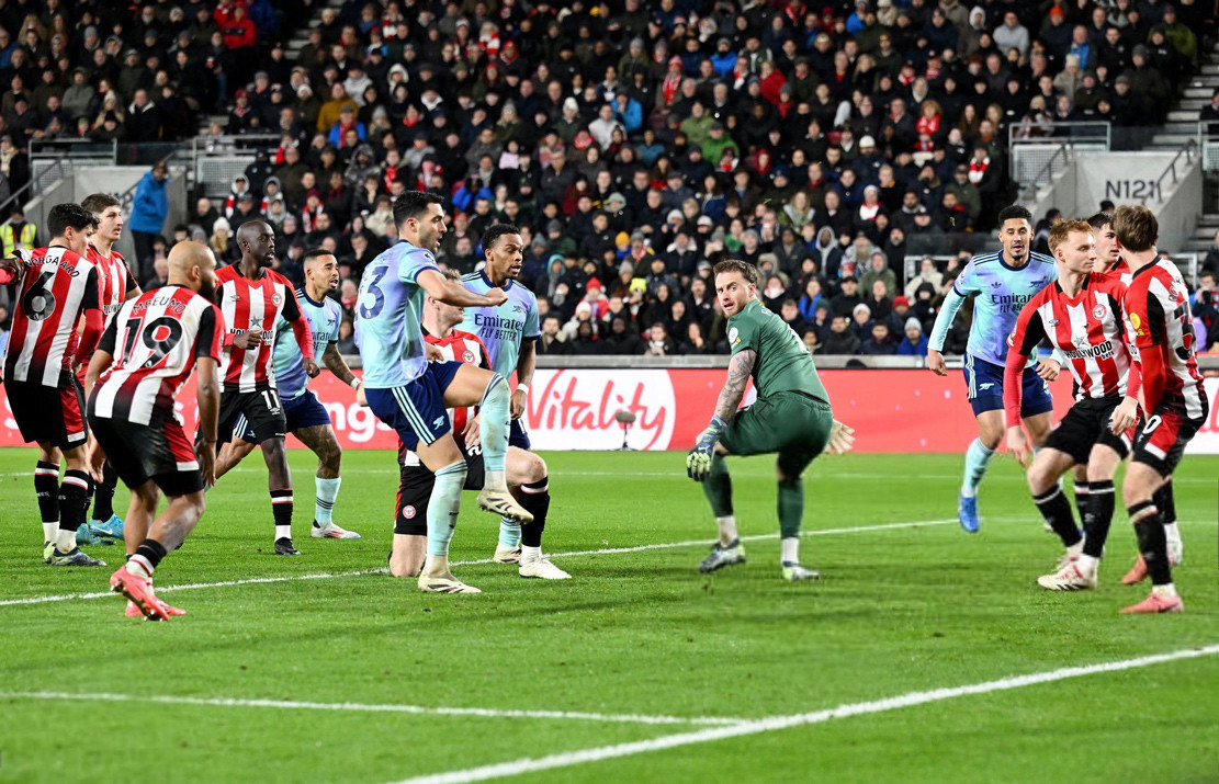 Arsenal ngược dòng đánh bại Brentford Arsenal