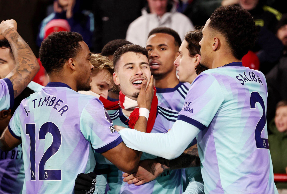 Arsenal ngược dòng đánh bại Brentford Arsenal