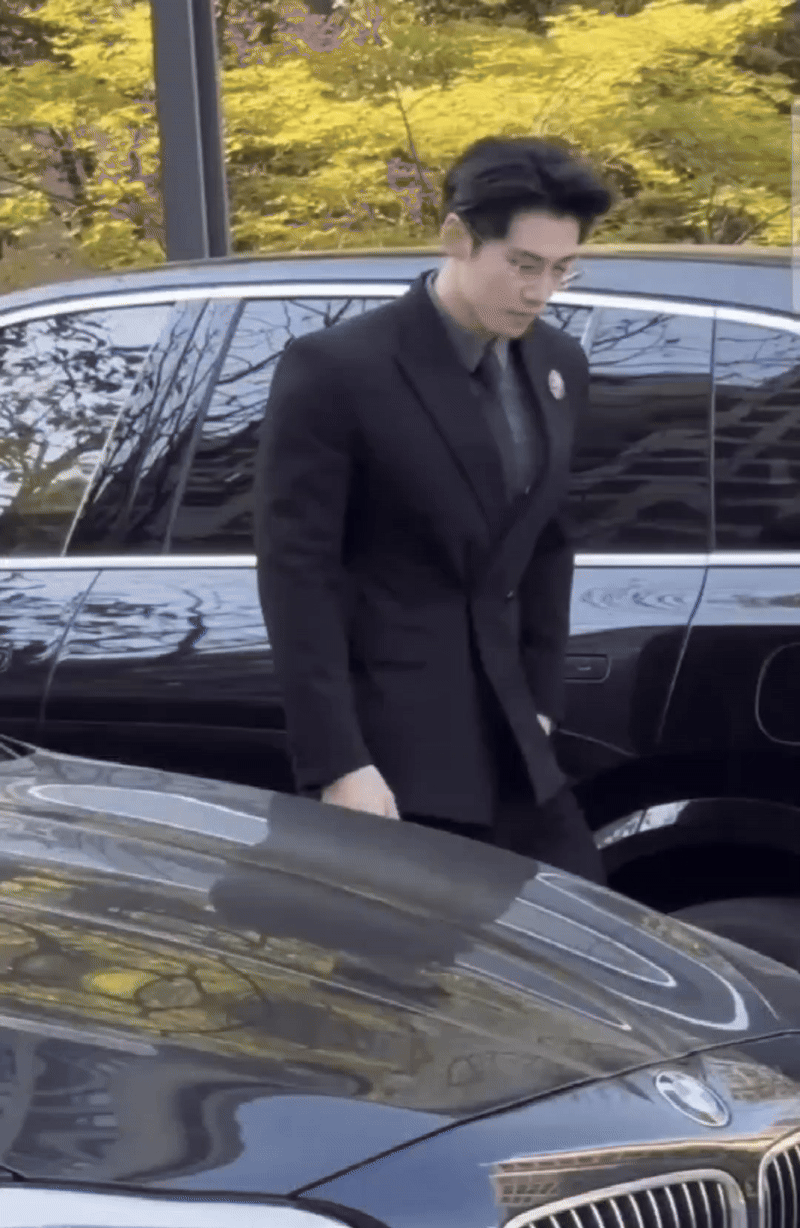ezgif 5 17352e4a24.gif