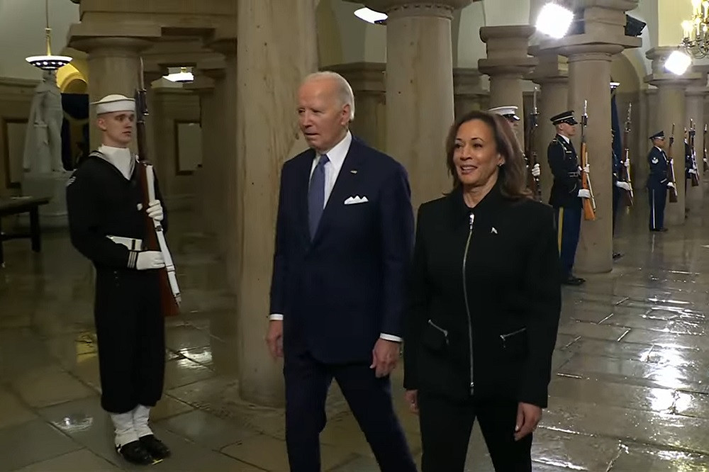 Biden và Harris.jpg