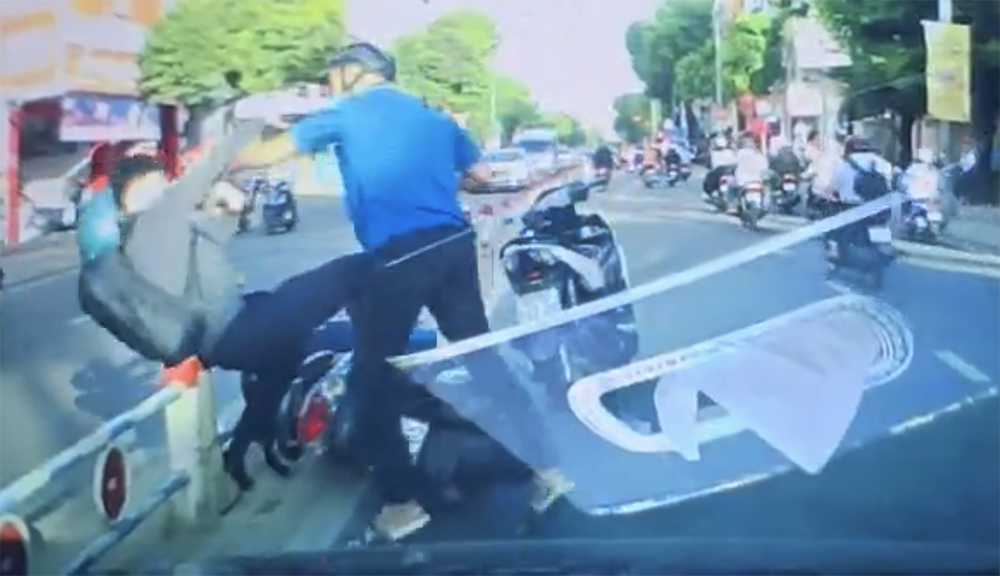 danh nguoi 1 67355.png