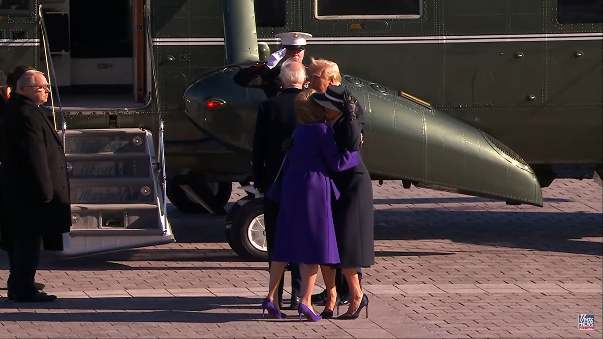Biden rời đi.jpg