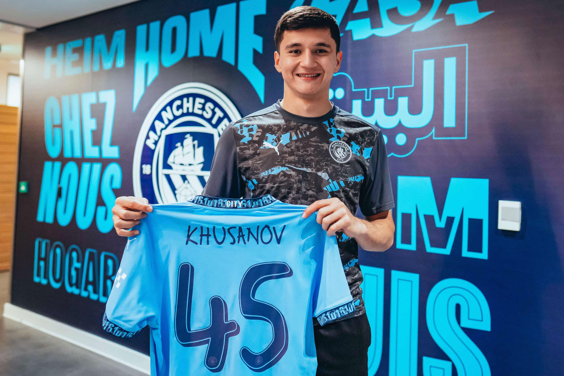 MCFC. Khusanov Man City.jpg