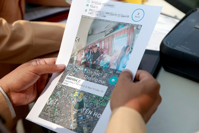 Tài xế xe khách bất ngờ được CSGT in hình ảnh vi phạm từ camera giám sát