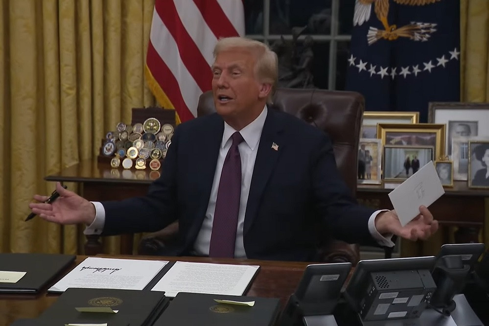 Hơn 20 bang khởi kiện ông Trump do hủy quy định ‘sinh ra ở Mỹ là công dân Mỹ’