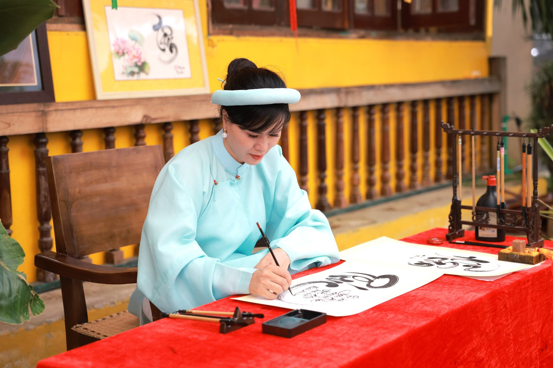 phạm thu hiền (4).JPG
