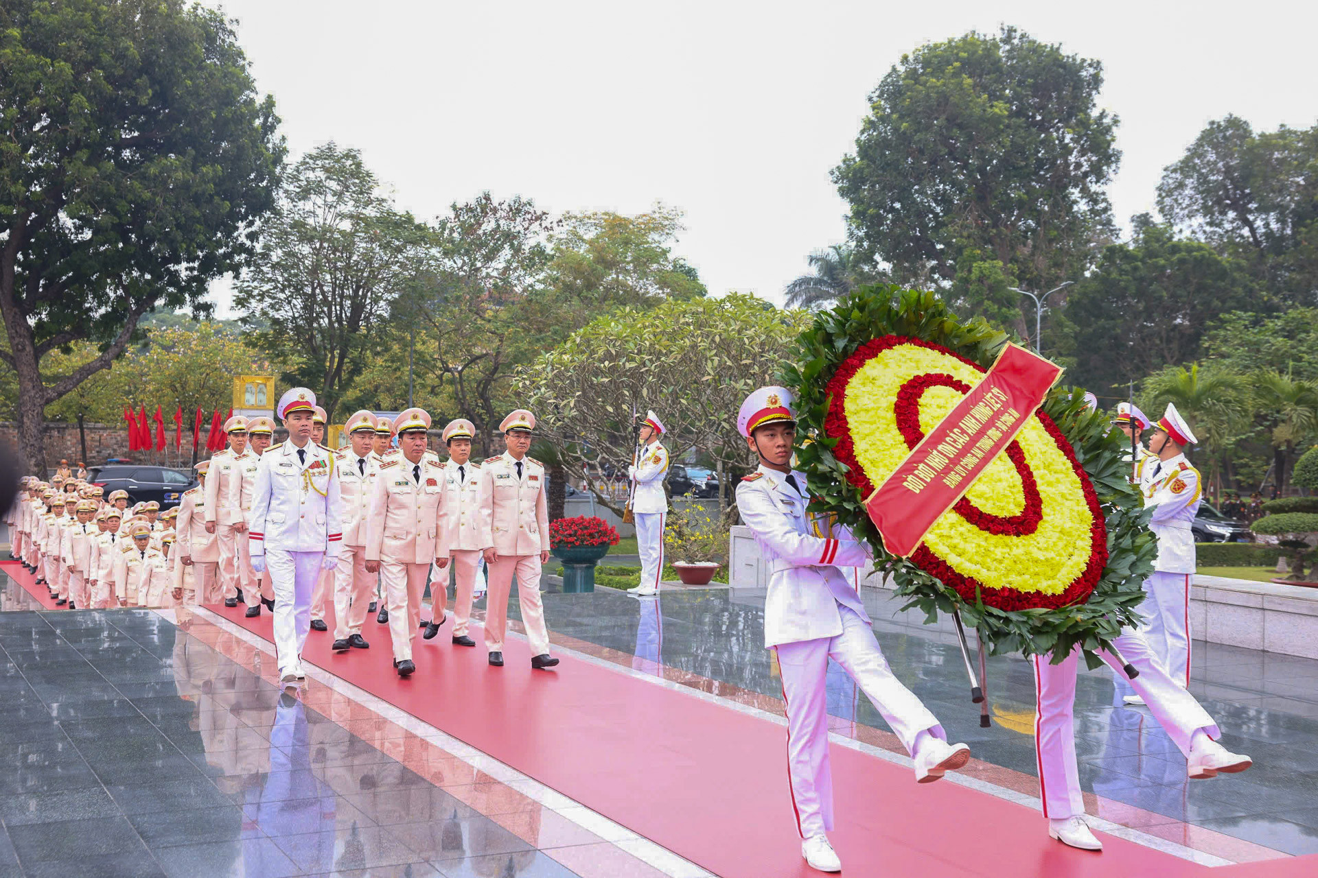 Viếng đài LS 4.jpg