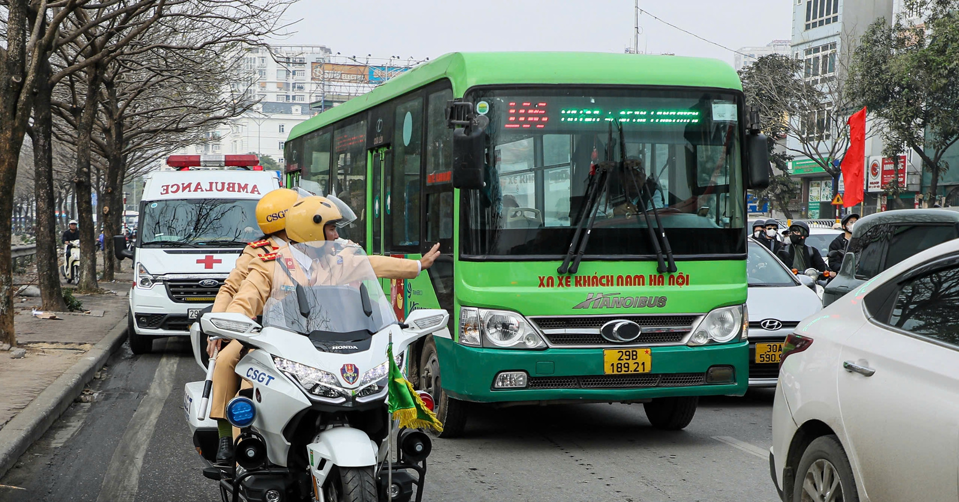 Cục CSGT lập 4 tổ cảnh sát đi mô tô chống ùn tắc tại cửa ngõ Hà Nội dịp Tết