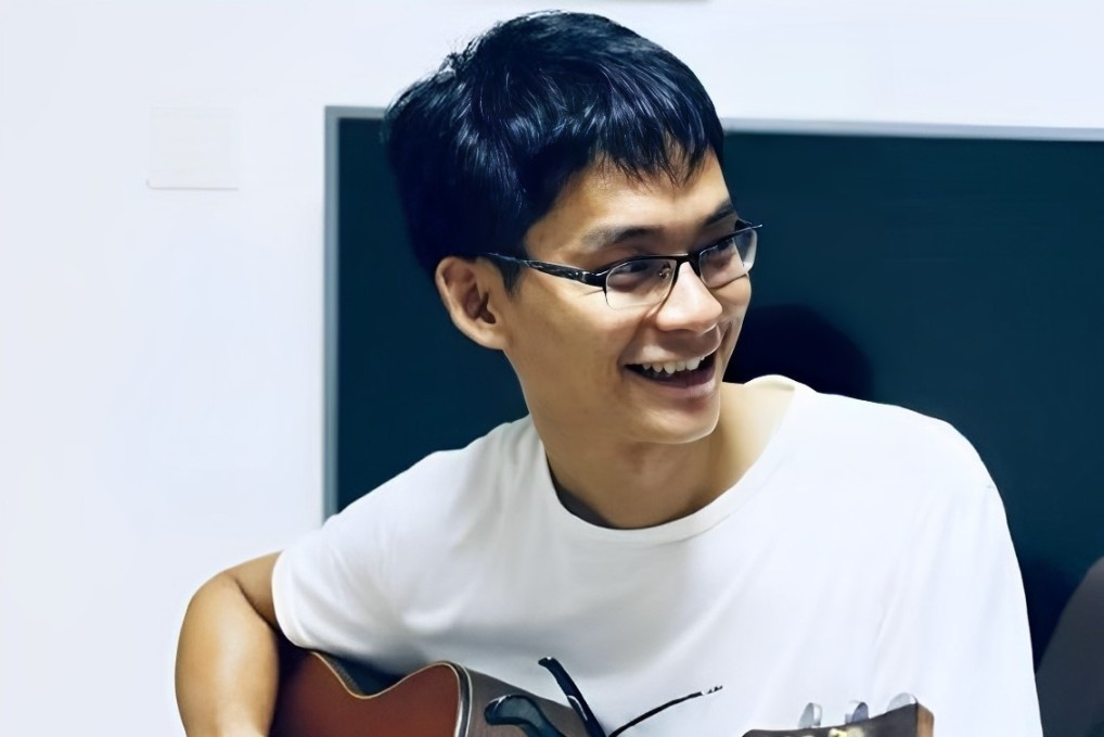 Nam sinh 35 tuổi thi đại học 16 lần hiện ra sao?