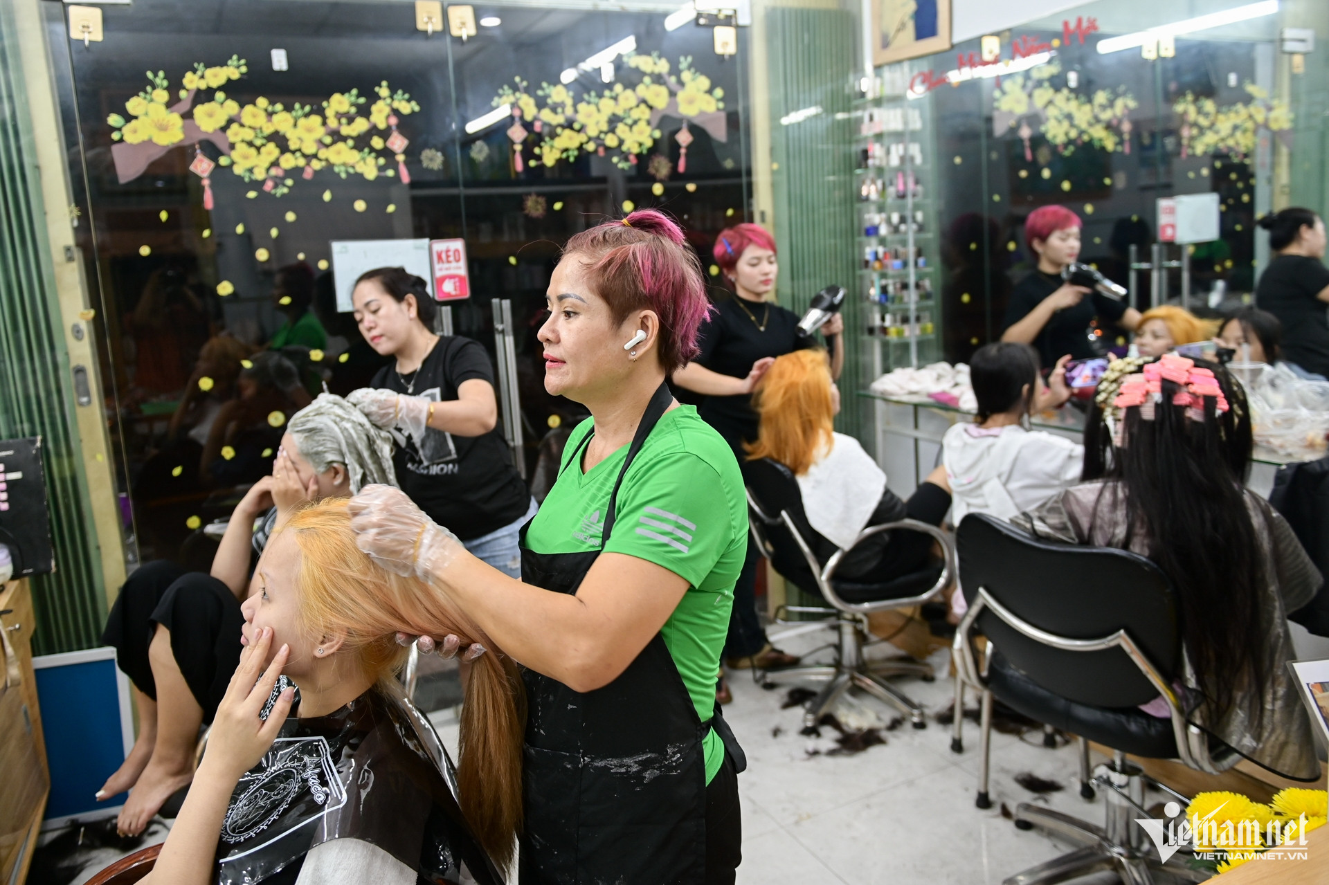 W-tết nguyễn huế 2.jpg