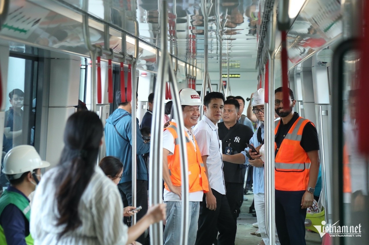 Hà Nội: Metro chạy xuyên giao thừa, xe buýt phục vụ các ngày dịp Tết