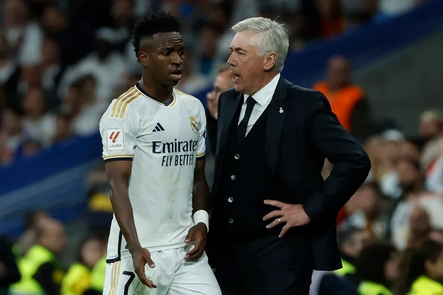 HLV Ancelotti nói gì Vinicius 'đi đêm Al Ahli', sắp rời Real Madrid