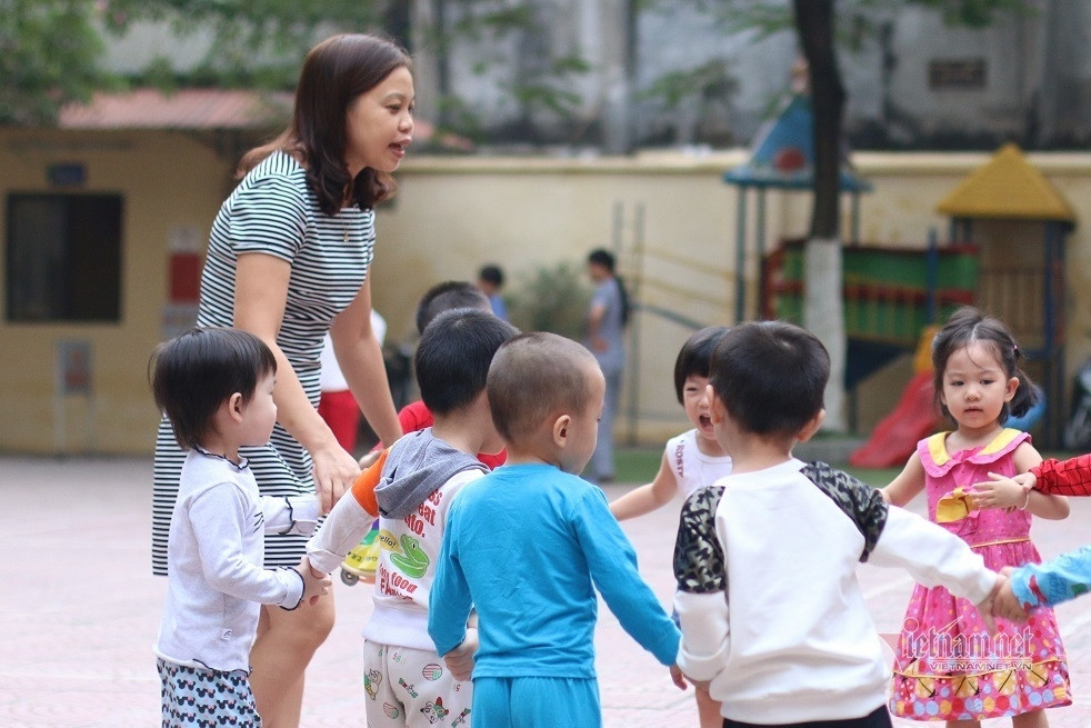 Thưởng Tết cho giáo viên: Làm sao để nhà giáo 'vui như Tết'?