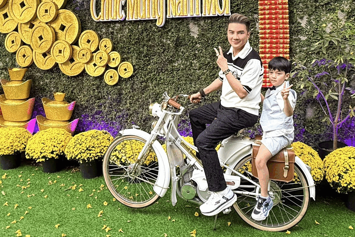 Biệt thự của Xuân Bắc, Đàm Vĩnh Hưng ngày Tết ngập tràn hương xuân