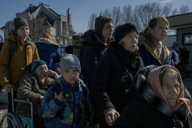 Mỹ dừng nhận người tị nạn Ukraine, xe đâm vào Đại sứ quán Nga ở Thụy Điển