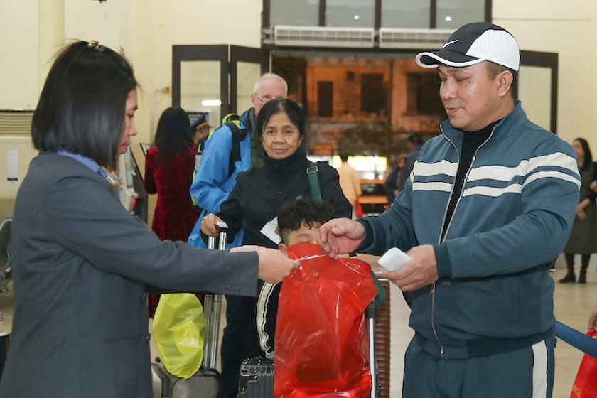 w gia dinh 13 nguoi jpg 86549.jpg