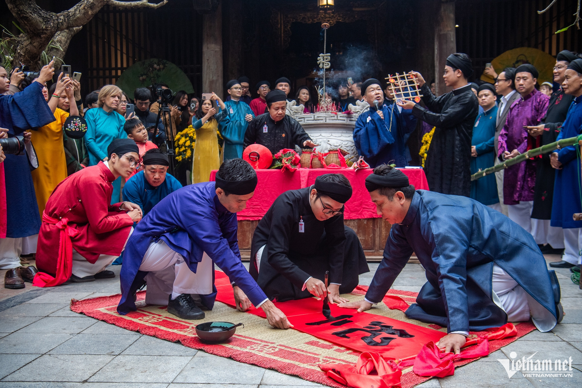 w tet 2025 8 88221.jpg