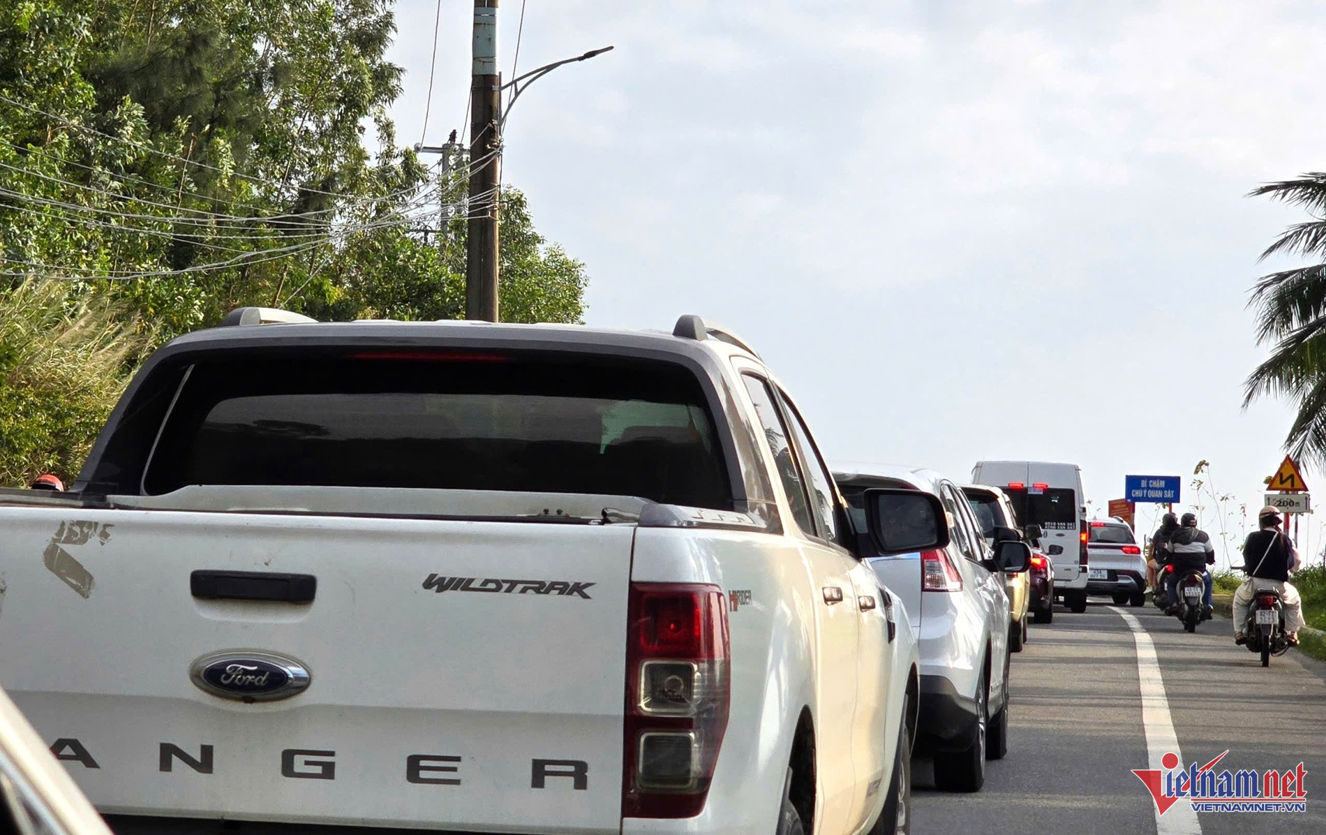 W-chua linh ung1.jpg