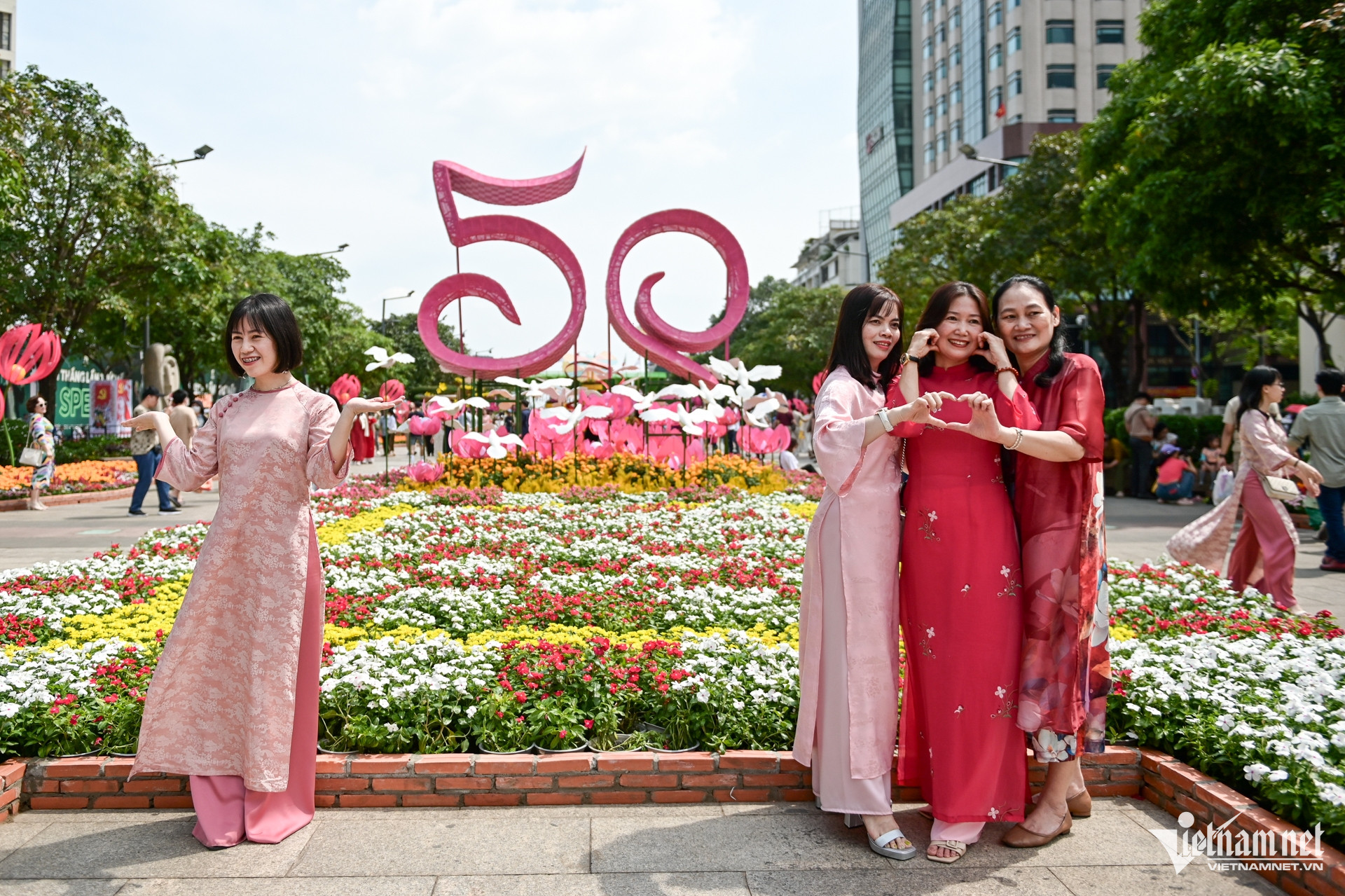 W-tết   nguyễn huế 23.jpg