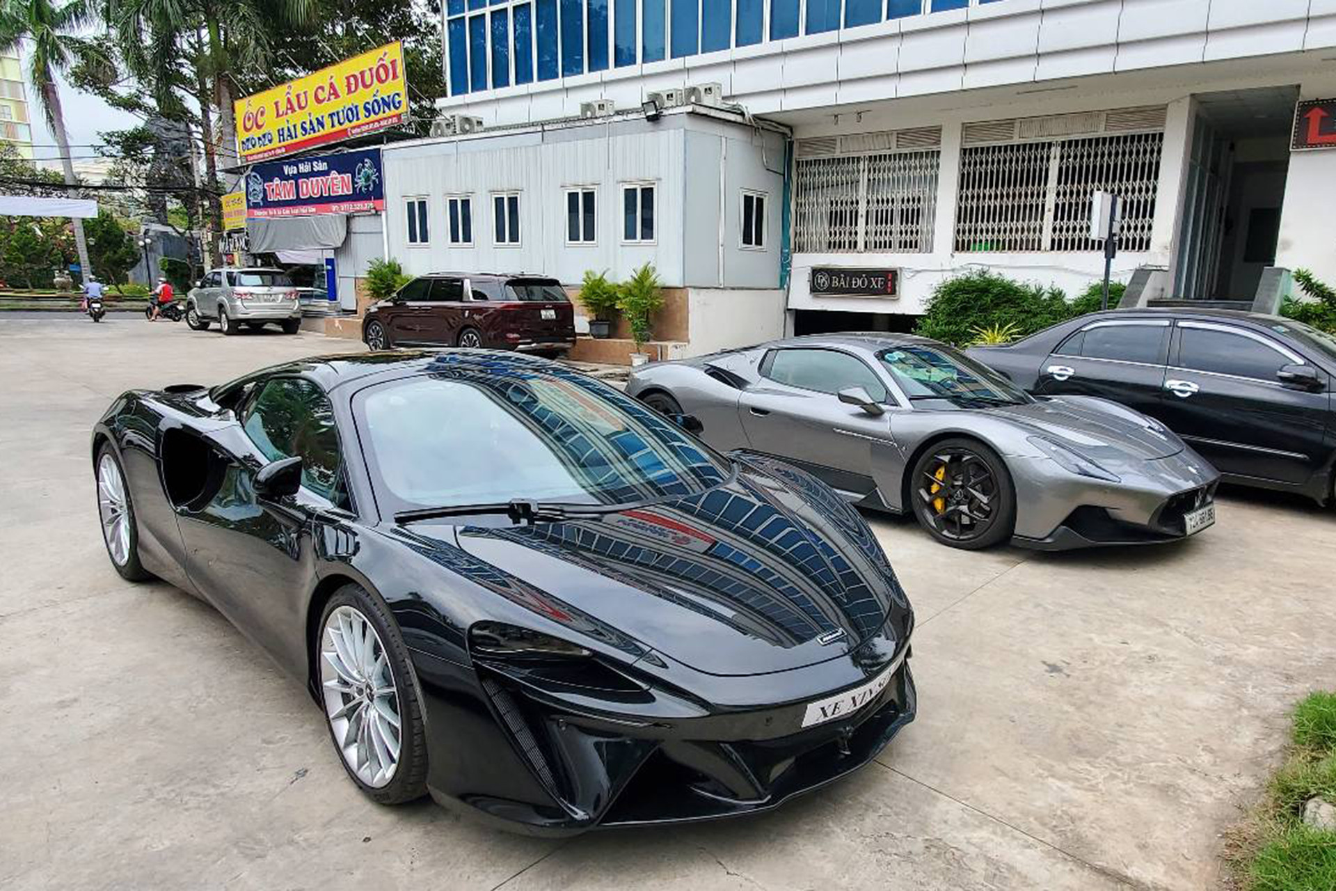 mclaren artura 1.jpg