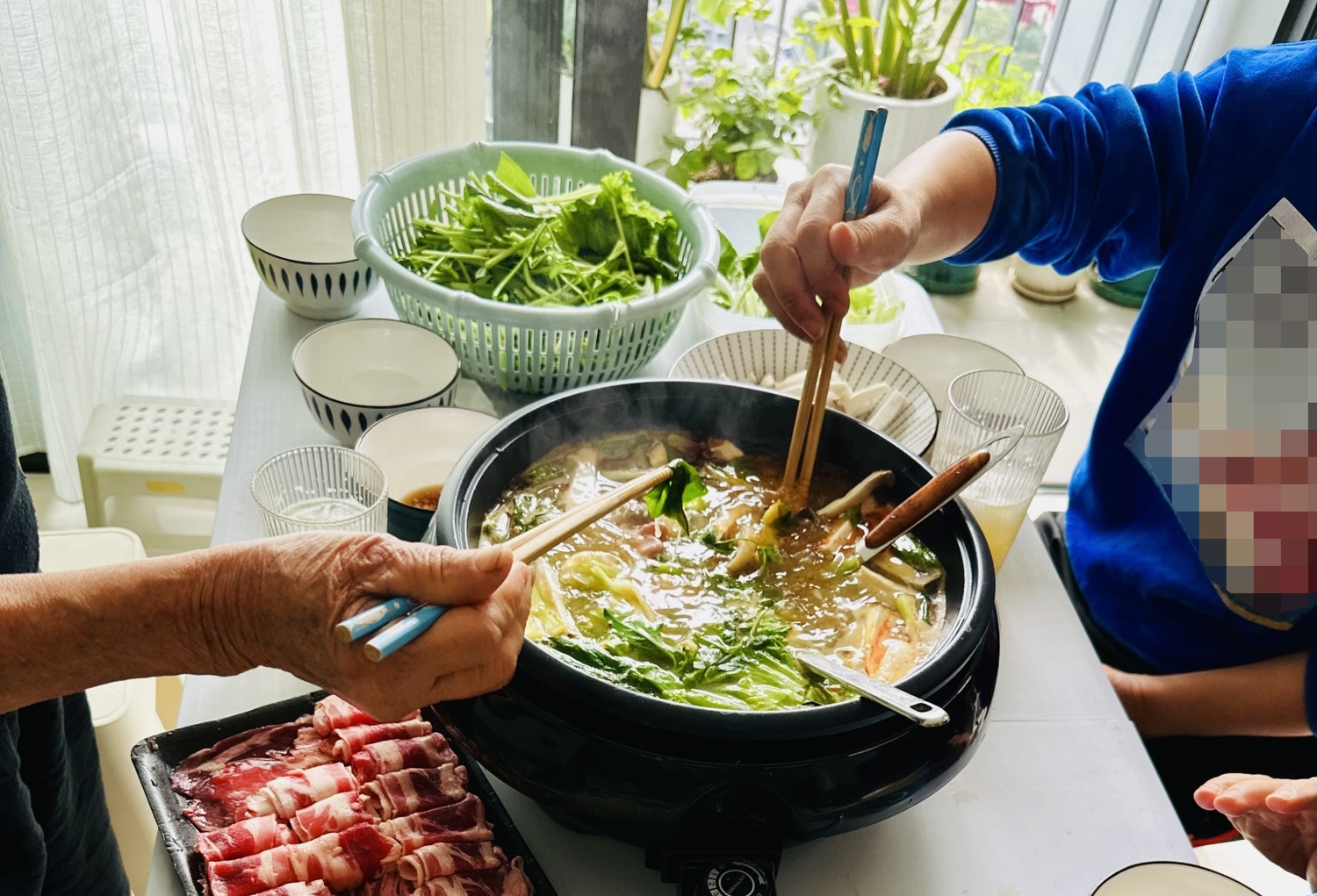 5 nhóm người không nên ăn lẩu