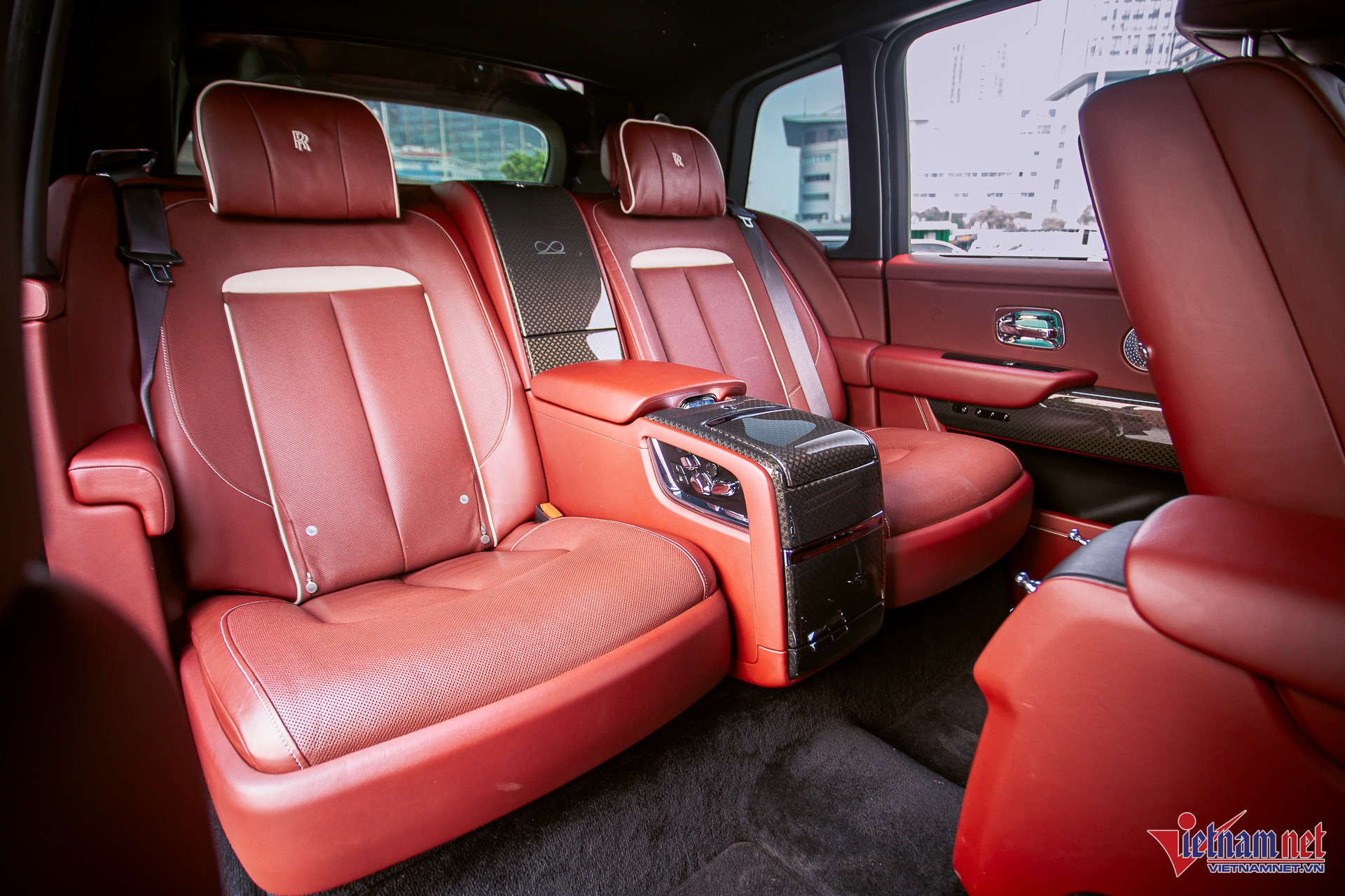 W-cullinan bb 15.JPG.jpg