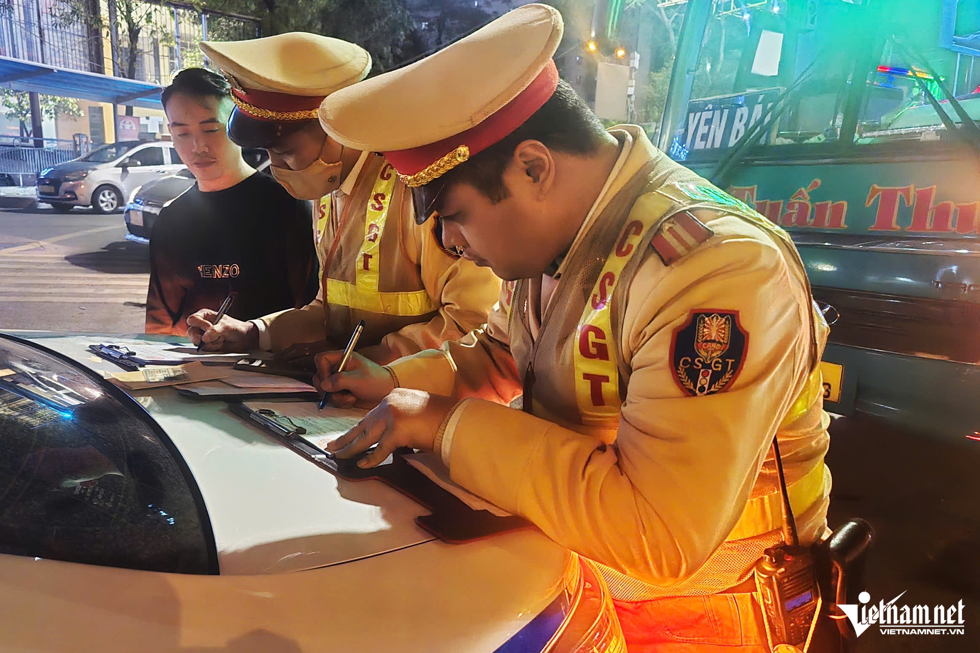 W-z6275527895773_698d4fa60244c5584ee98ac95307e6a4 copy.jpg