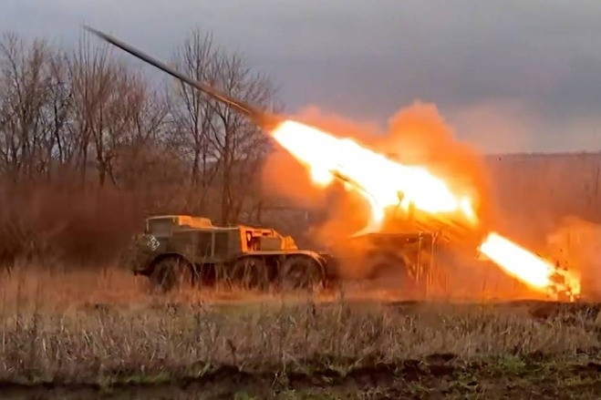 Nga giành thêm làng ở Luhansk, gia tăng sức ép lên Ukraine ở Donetsk