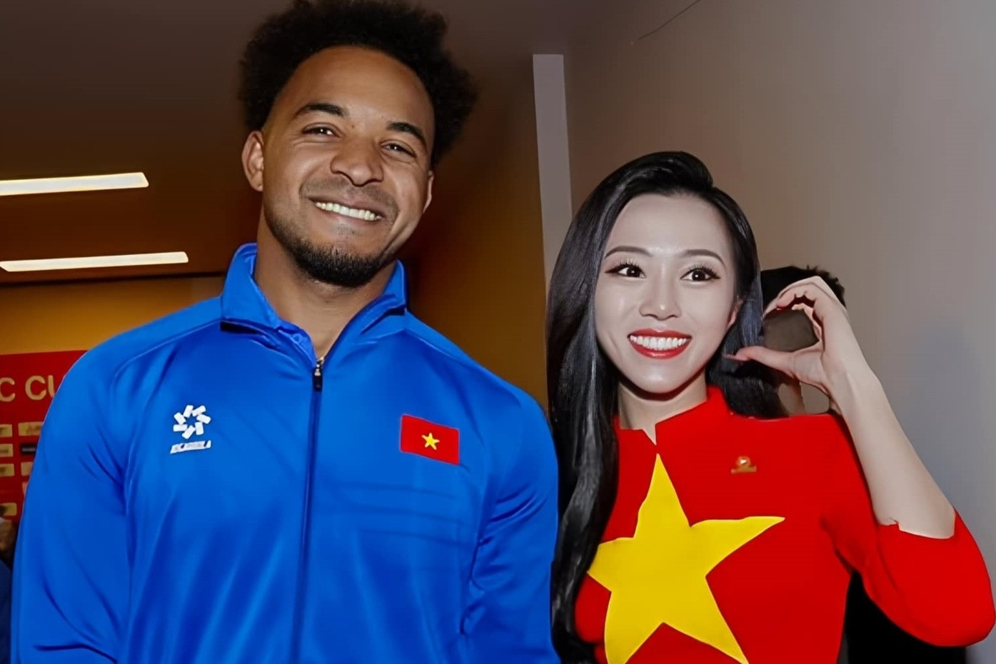 Nữ MC duy nhất bình luận ASEAN Cup 2024 bật khóc khi Xuân Son rời sân