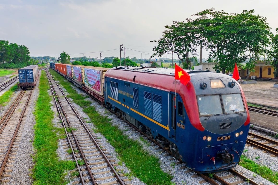 Đề xuất hơn 211.000 tỷ làm đường sắt Lào Cai- Hà Nội- Hải Phòng