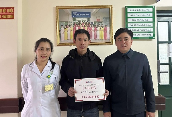 Trao hơn 71 triệu đồng đến em Lê Thị Linh Chi bị chấn thương sọ não
