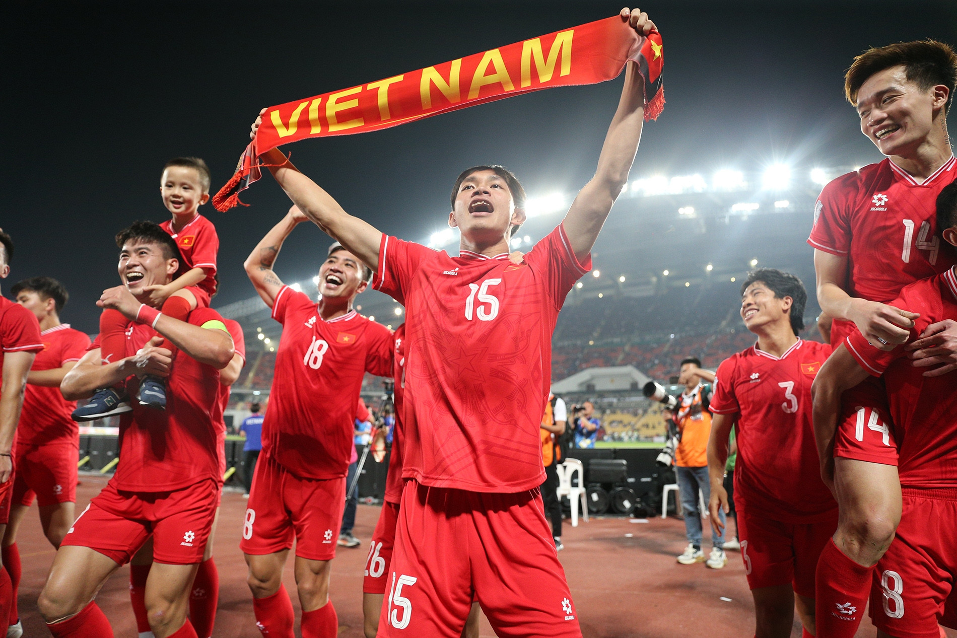 Vô địch ASEAN Cup, tuyển Việt Nam nhận thưởng 35 tỉ đồng