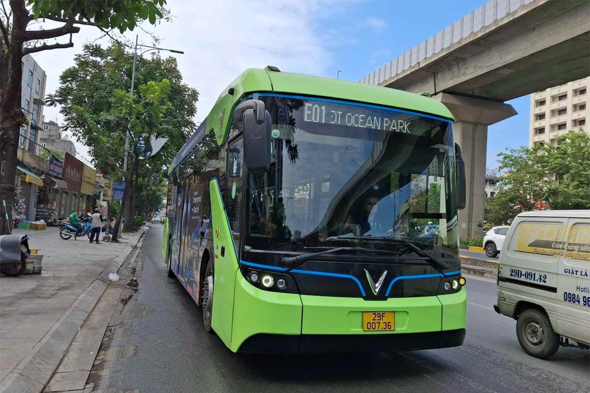 Nghiên cứu chính sách khuyến khích cơ quan nhà nước dùng &apos;xe xanh&apos;