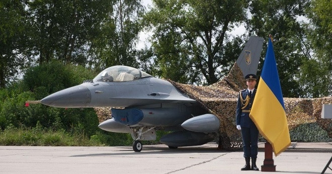 Phi công Ukraine lái F-16 lập kỷ lục bắn hạ 6 tên lửa Nga trong trận không chiến