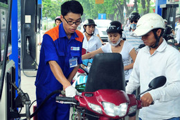 Giá xăng RON 95 lại tăng vượt mốc 21.000 đồng/lít