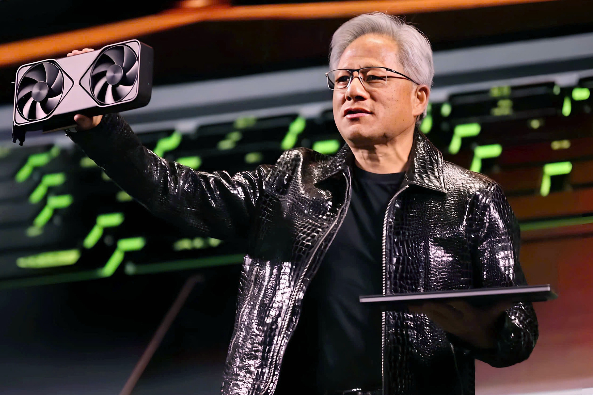 Nvidia giá trị gấp đôi 4 công ty bán dẫn đối thủ cộng lại